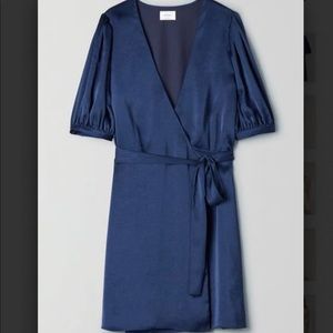 Aritzia Wilfred Lune Satin Dress